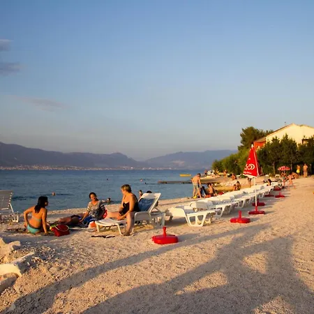 Apartments More تروغير