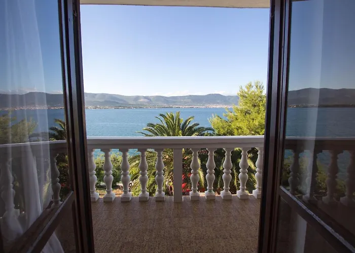 Apartments More Trogir