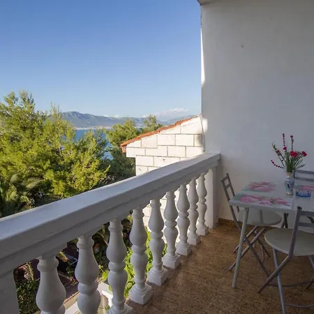 Apartments More * Трогір