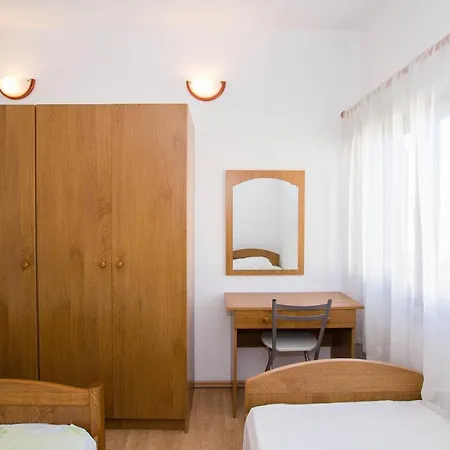 Апартаменты Apartments More Трогир