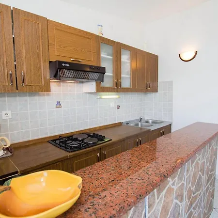 Apartments More Апартаменты *