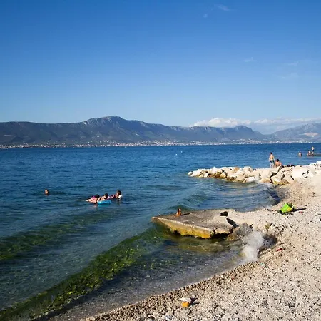 Apartments More Трогир