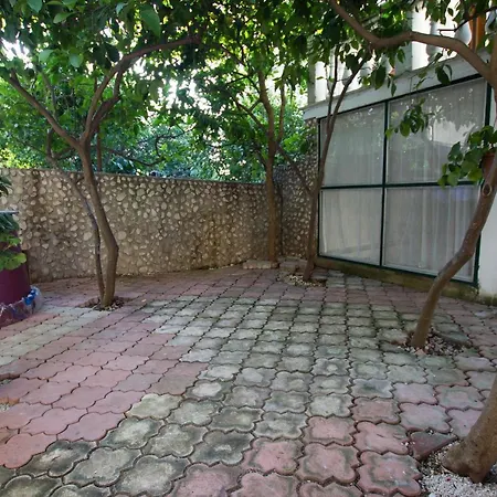 Апартаменты Apartments More Трогир